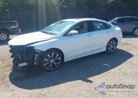 2015 Chrysler 200 C z USA, uszkodzony, nr VIN 1C3CCCEG2FN678485